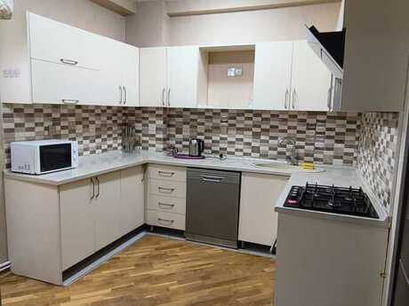 Kirayə 3 otaqlı mənzil, 110 m², Şah İsmayıl Xətai: 1 000 ₼/ay 2