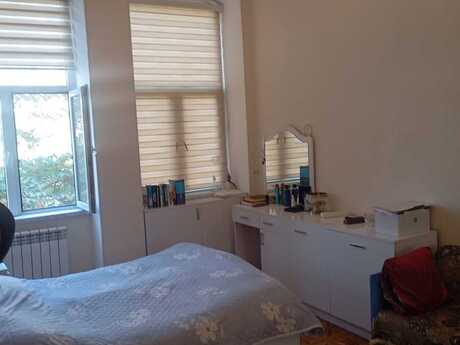 2-комнатная квартира, 75 м², 28 May: 300 000 ₼ 5