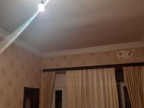 2 otaqlı mənzil, 52 m², 28 May: 128 000 ₼ 3