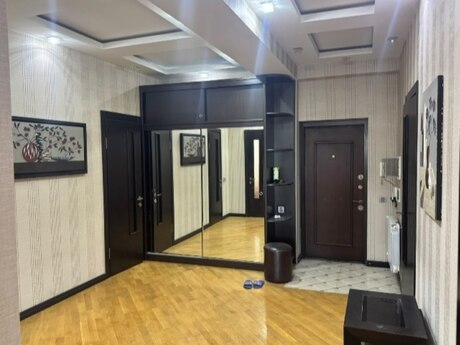 3 otaqlı mənzil, 130 m², Elmlər Akademiyası: 365 000 ₼ 3
