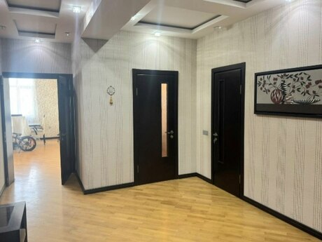3 otaqlı mənzil, 130 m², Elmlər Akademiyası: 365 000 ₼ 2