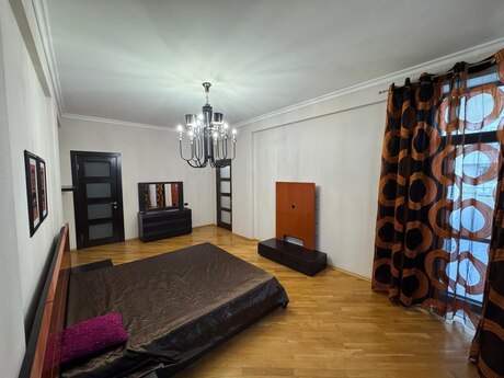 Kirayə 3 otaqlı mənzil, 150 m², Nəsimi: 1 150 ₼/ay 5