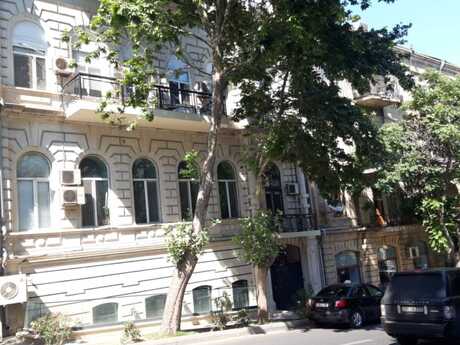 Kirayə 4 otaqlı mənzil, 140 m², İçəri Şəhər: 1 500 ₼/ay 2