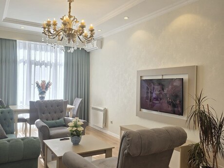3 otaqlı mənzil, 115 m², 20 Yanvar: 385 000 ₼ 2