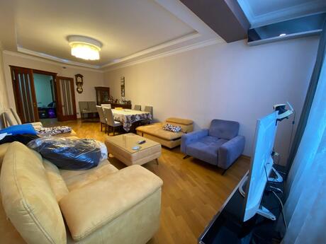 3 otaqlı mənzil, 130 m², Badamdar: 325 000 ₼ 2