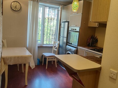 Kirayə 2 otaqlı mənzil, 45 m², 28 May: 900 ₼/ay 3