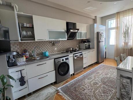 4 otaqlı mənzil, 135 m², Badamdar: 320 000 ₼ 4