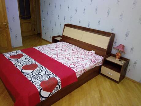 Kirayə 3 otaqlı mənzil, 150 m², 8 Noyabr: 1 200 ₼/ay 2