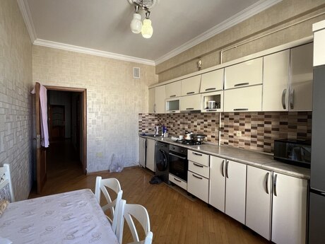 2 otaqlı mənzil, 100 m², İnşaatçılar: 210 000 ₼ 5