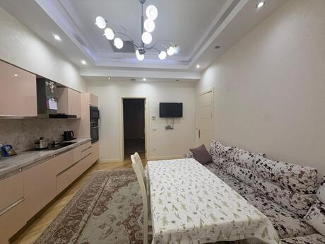 Аренда: 4-комнатная квартира, 230 м², Nəriman Nərimanov: 5 100 ₼/мес 5