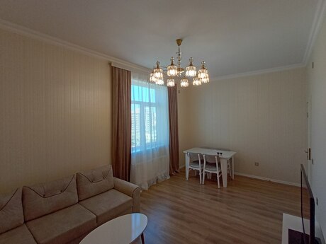 3 rooms · 85 m² · floor 8/12, Yasamal