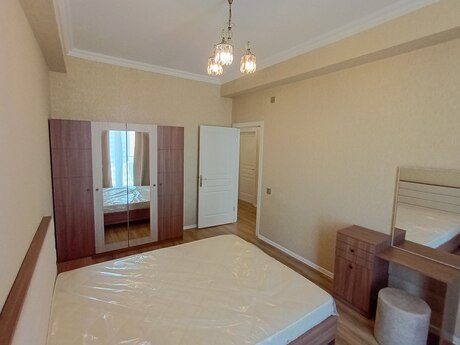 3-room apartment for rent, 85 m², Yasamal: 800 ₼/mo 4