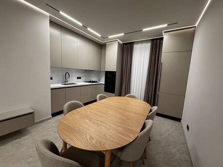 Kirayə 3 otaqlı mənzil, 100 m², 28 May: 2 500 ₼/ay 5
