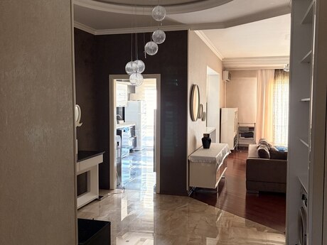 Kirayə 3 otaqlı mənzil, 125 m², 28 May: 1 500 ₼/ay 2
