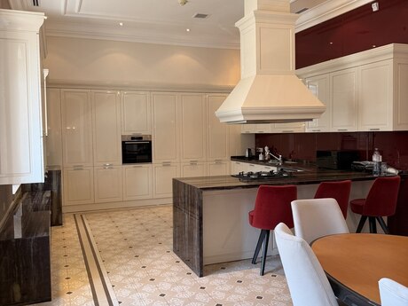 Kirayə 6 otaqlı mənzil, 350 m², Sahil: 6 000 ₼/ay 4