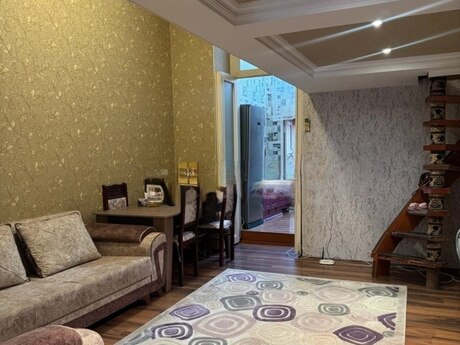 3-room apartment for rent, 60 m², 28 May: 950 ₼/mo 3