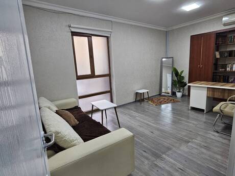 Elan №6460539 - Bakı, Şah İsmayıl Xətai m., 3 otaqlı, 120 m²
