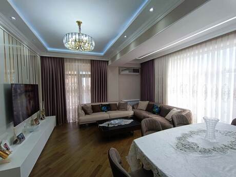 4-room apartment for rent, 171 m², 28 May: 3 000 ₼/mo 5