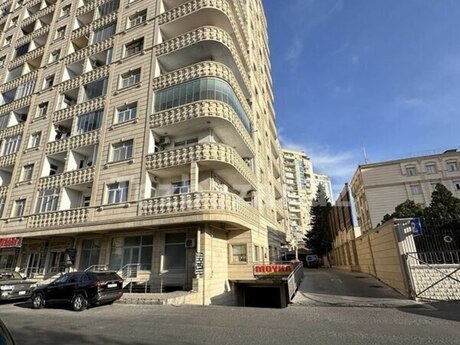 3 rooms · 105 m² · floor 2/13, Nəsimi