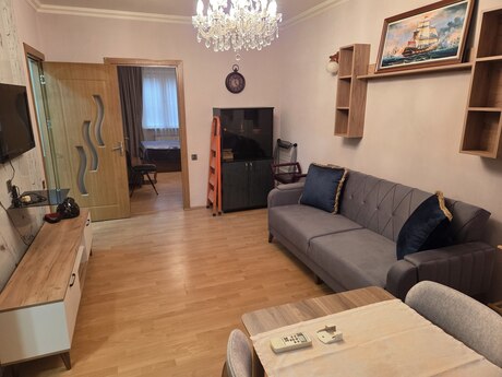 Gənclikdə 2 otaqlı köhnə tikili mənzil kirayə verilir, 65 m², 700 AZN/ay, şəkil 5 / 12