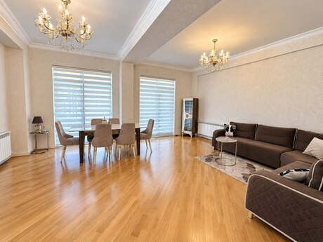3 otaq · 155 m² · 3/6 mərtəbə, Ağ şəhər