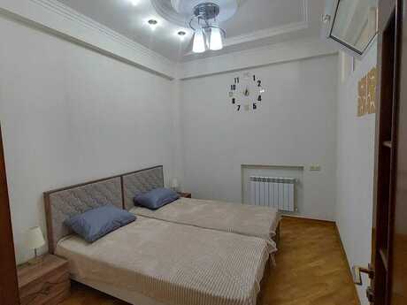 Elan №6460791 - Bakı, Bayıl q., 2 otaqlı, 50 m², 1/5 mərtəbə