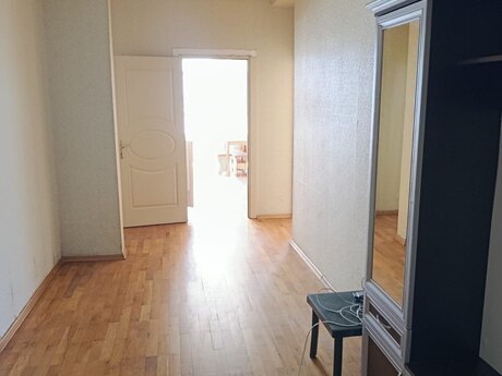 2-room apartment for rent, 92 m², Badamdar: 800 ₼/mo 5