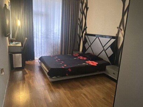 3-room apartment for rent, 90 m², Azadlıq Prospekti: 1 050 ₼/mo 3