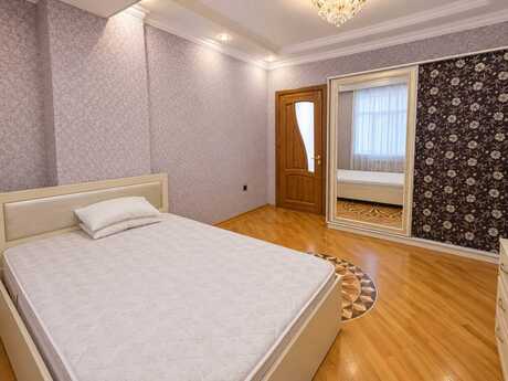 3-room apartment for rent, 105 m², Qara Qarayev: 950 ₼/mo 3