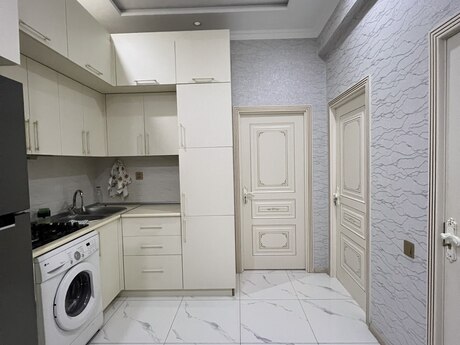 2-room apartment for rent, 75 m², Avtovağzal: 650 ₼/mo 2