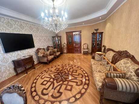 Kirayə 3 otaqlı mənzil, 160 m², Nizami: 1 650 ₼/ay 2