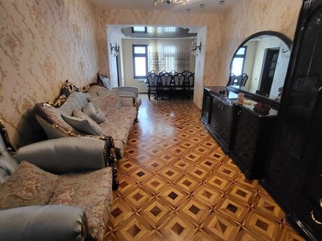 Объявление №6460915 - Баку, м. Мемар Аджеми, 2-комн., 65 м², 1/5 этаж