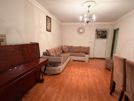 Elan №6460928 - Bakı, Nərimanov r., 2 otaqlı, 60 m², 1/5 mərtəbə