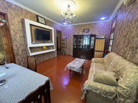 Elan №6460948 - Bakı, Qara Qarayev m., 2 otaqlı, 46 m², 2/4 mərtəbə