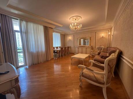 Elan №6460974 - Bakı, 8 Noyabr m., 3 otaqlı, 130 m², 5/13 mərtəbə