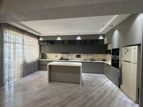 4 otaqlı mənzil, 200 m², Badamdar: 650 000 ₼ 2