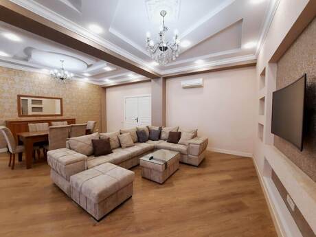 Elan №6461133 - Bakı, Ağ şəhər q., 3 otaqlı, 140 m², 4/7 mərtəbə