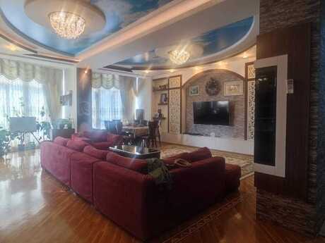 4-комнатная квартира, 156 м², 8 Noyabr: 468 000 ₼ 4