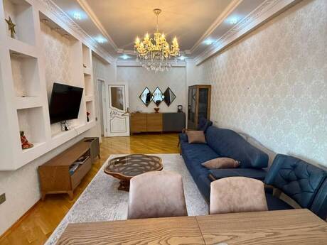 3 otaqlı mənzil, 130 m², Nəsimi: 286 000 ₼ 2