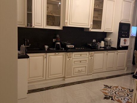 4 otaq · 191 m² · 5/18 mərtəbə, Gənclik
