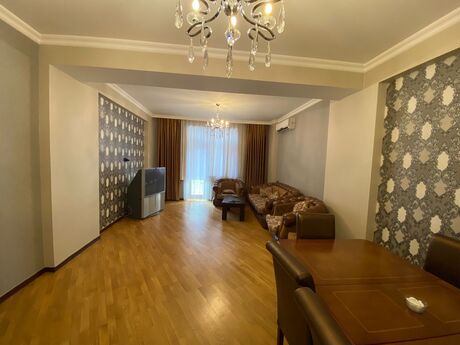Elan №6461219 - Bakı, Elmlər Akademiyası m., 3 otaqlı, 135 m², 8/16 mərtəbə