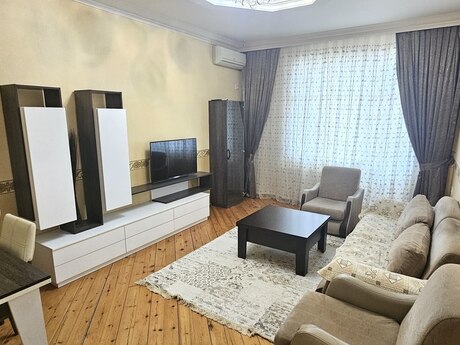 Kirayə 3 otaqlı mənzil, 70 m², Şah İsmayıl Xətai: 900 ₼/ay 3