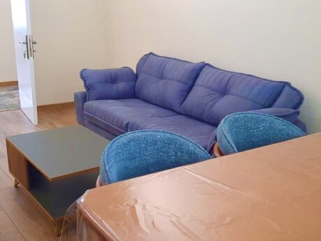 4-room apartment for rent, 100 m², Nizami: 1 200 ₼/mo 2