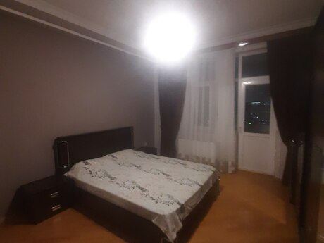 3 otaq · 130 m² · 10/18 mərtəbə, Həzi Aslanov