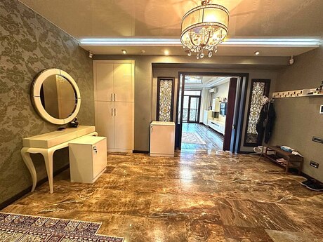 3 otaqlı mənzil, 180 m², Nərimanov: 700 000 ₼ 4