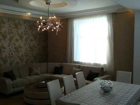 3-комнатная квартира, 121 м², 9-cu mikrorayon: 250 000 ₼ 2