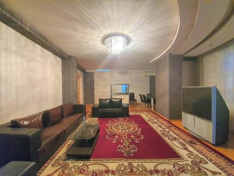 Kirayə 4 otaqlı mənzil, 210 m², Elmlər Akademiyası: 1 300 ₼/ay 2
