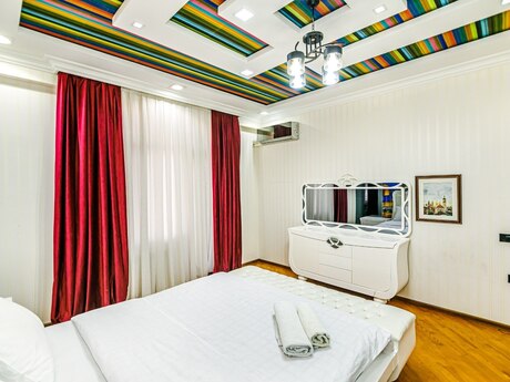 3-room apartment for rent, 120 m², Şah İsmayıl Xətai: 70 ₼/mo 3