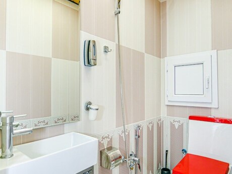 3-room apartment for rent, 120 m², Şah İsmayıl Xətai: 70 ₼/mo 4