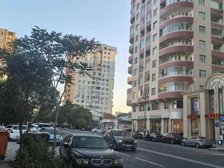 Продаётся 4-комнатная квартира в новостройке, Elmlər Akademiyası, 214 м², 642 000 AZN, фото 2 / 12
